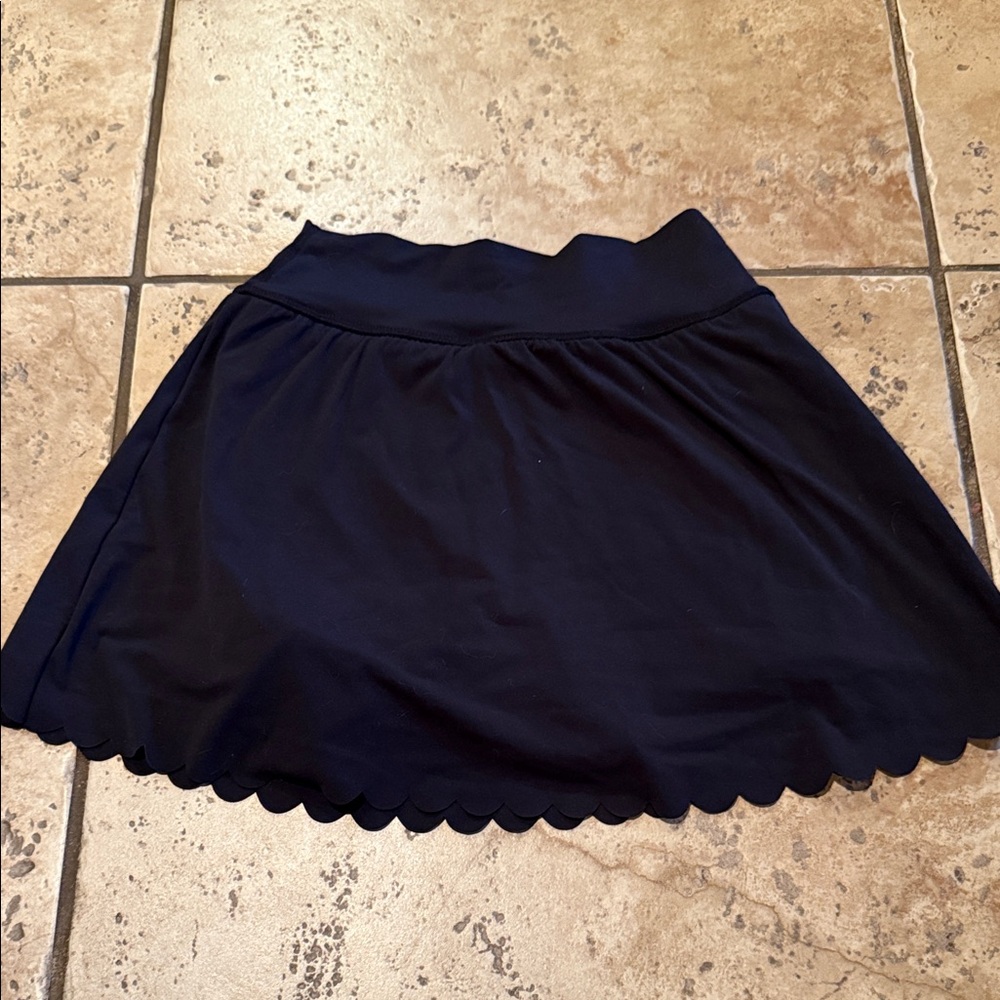 VICI Elegant Black Scalloped Hem Skirt